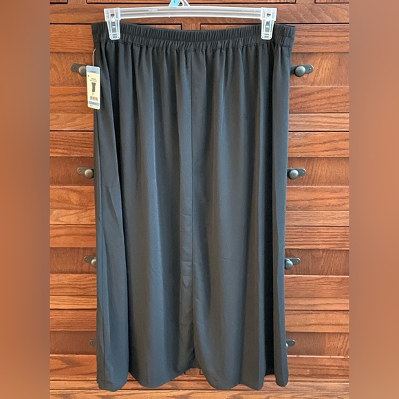 Vince Camuto Black Skirt - Picture 3 of 4